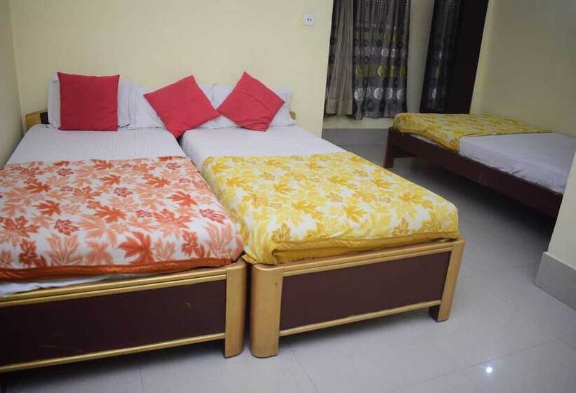 فندق Tezpur City