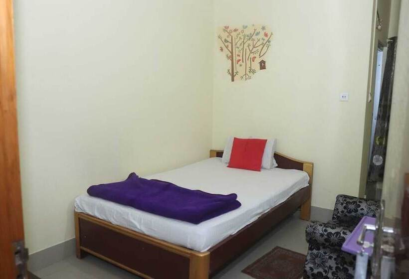 فندق Tezpur City