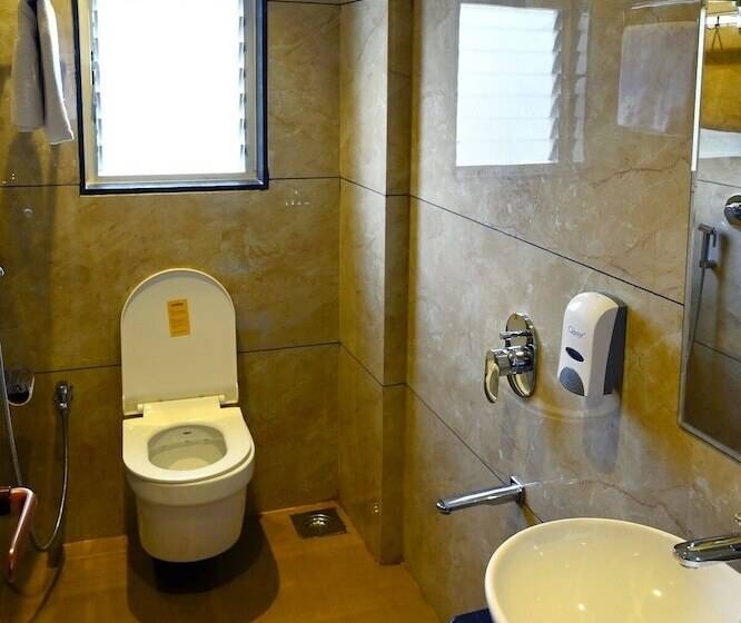 فندق The Dorm Inn