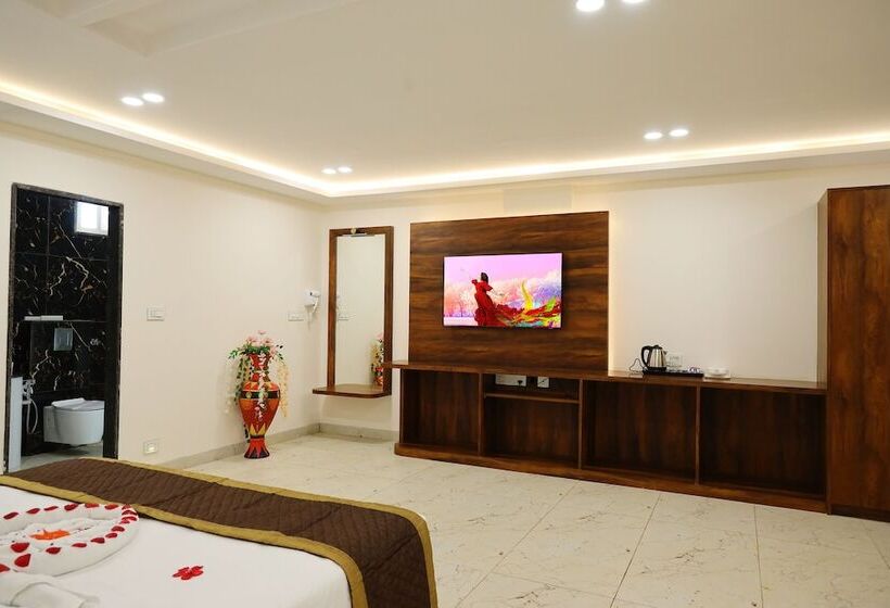 Отель The Godavari Gokarna