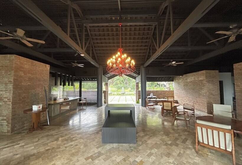 هتل The Henry Resort Dumaguete