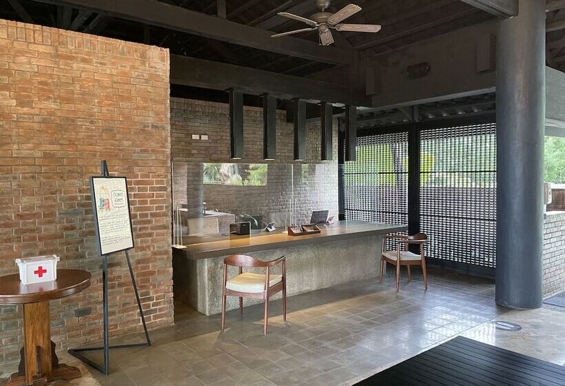 هتل The Henry Resort Dumaguete