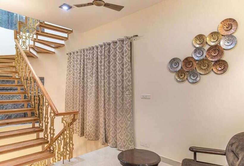 فندق The Root Villa Kasauli