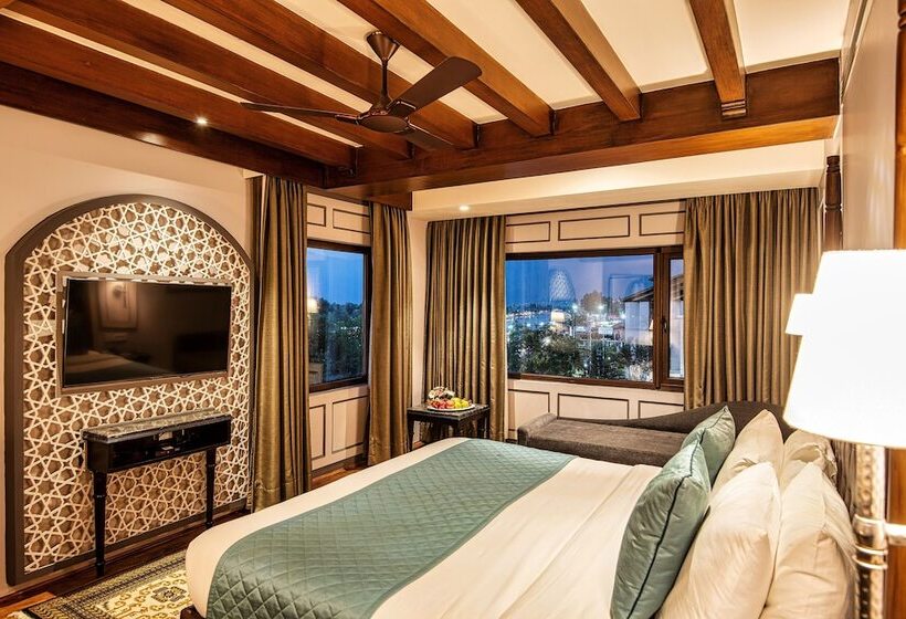 ホテル The Vintage Srinagar At Dal Lake