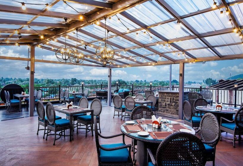 ホテル The Vintage Srinagar At Dal Lake