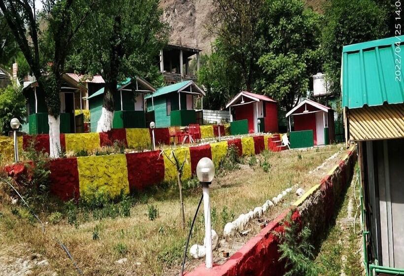 ホテル Tirthan Village Huts