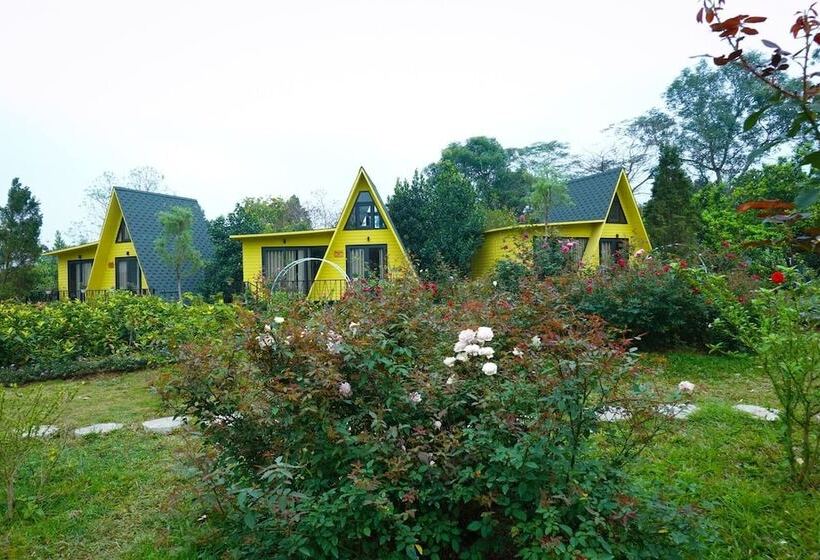 هتل Truc An Village