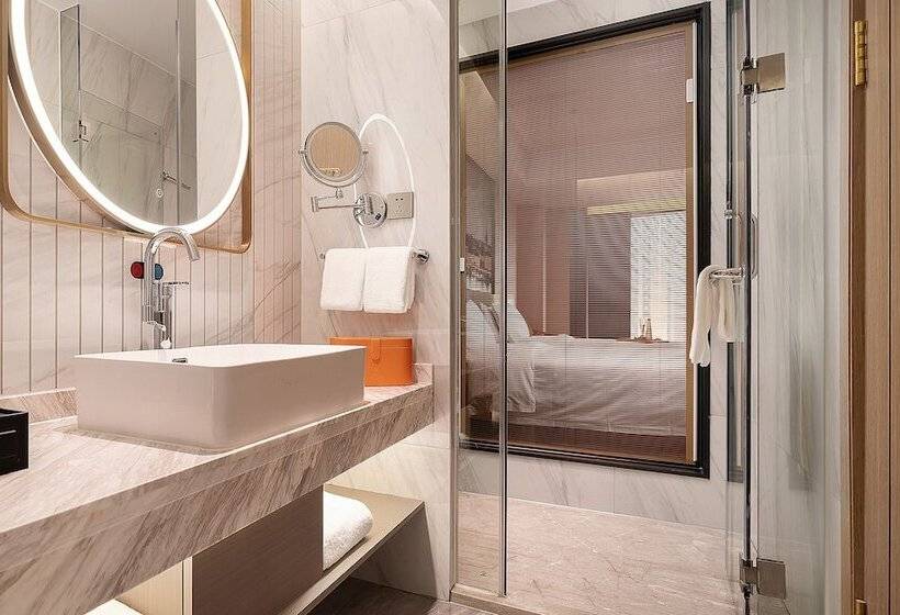 فندق Venus International