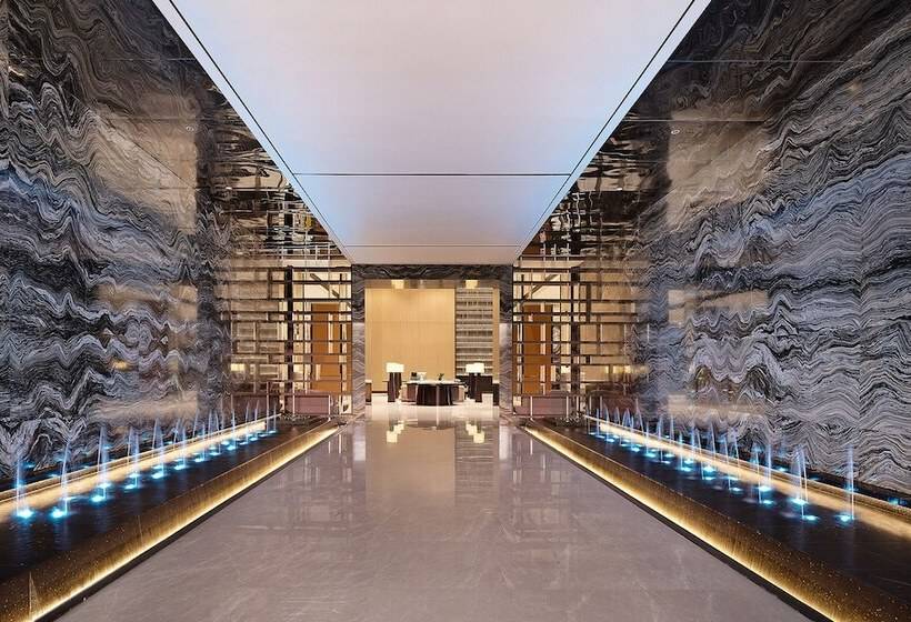 فندق Venus International