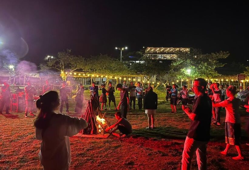 هتل Vigolando Van Ho Resort