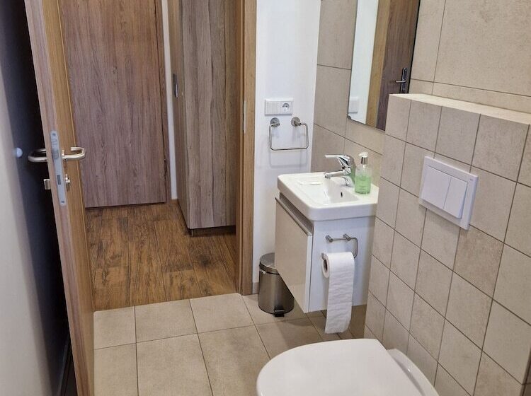 هتل West Ranga Lodge