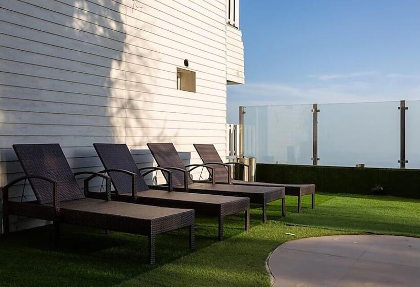 בית מלון כפרי Yashshree Mussoorie Mall Road