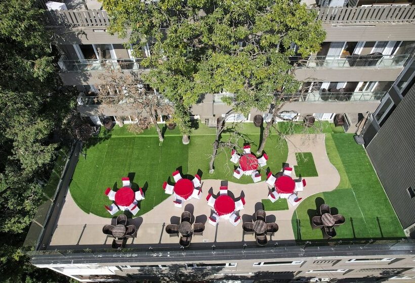 בית מלון כפרי Yashshree Mussoorie Mall Road