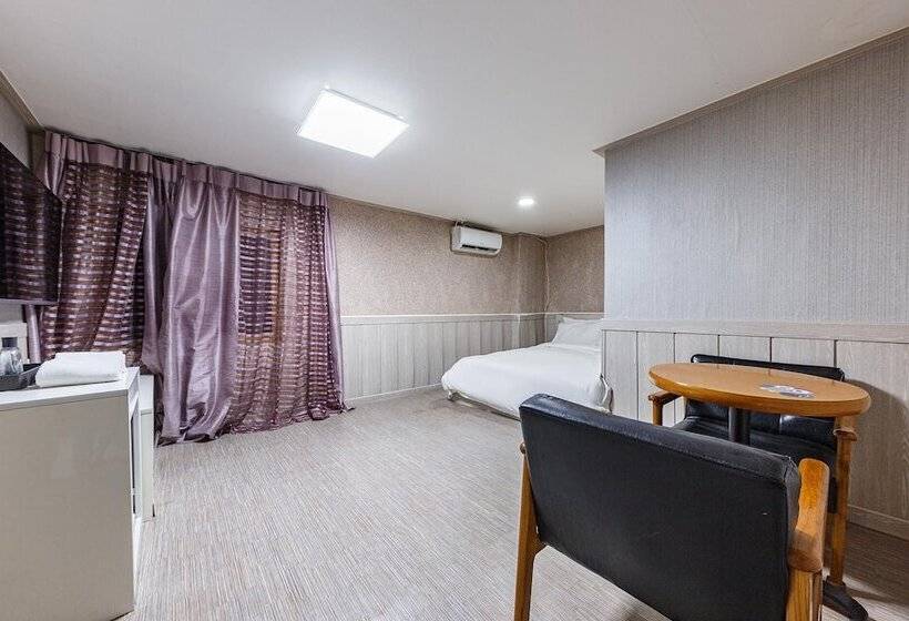 Jecheon Cello Motel