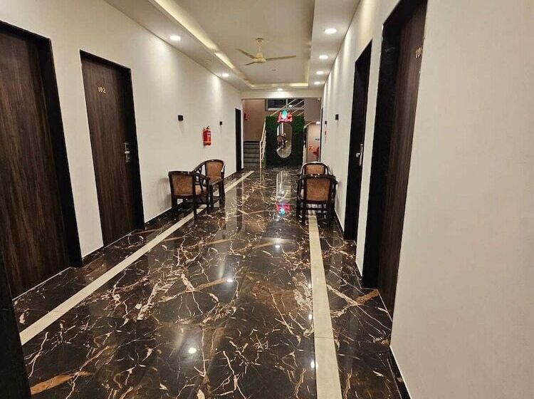 酒店 La Mer Beach Resorts