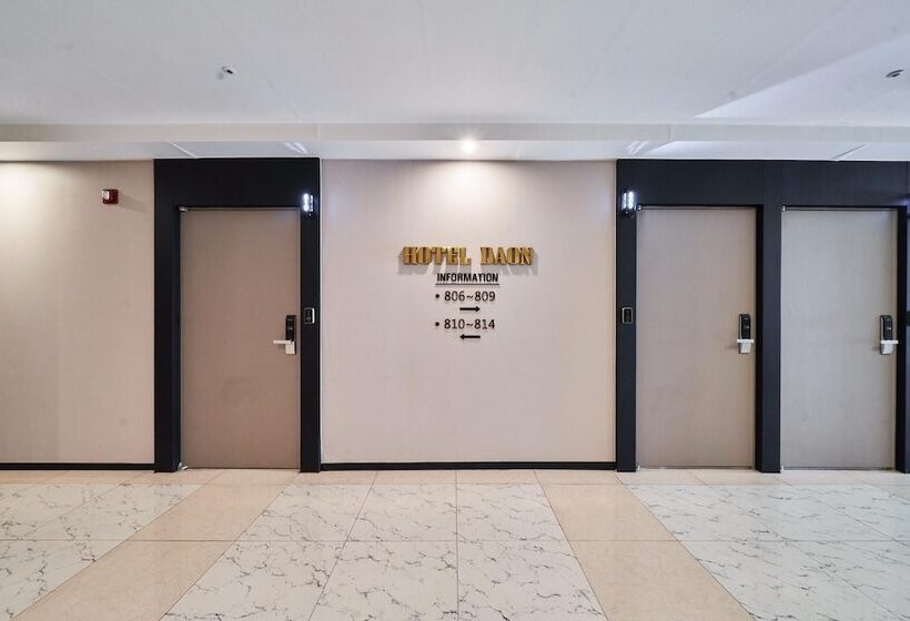 모텔 Changwon Bonggok Dong Hotel Daon