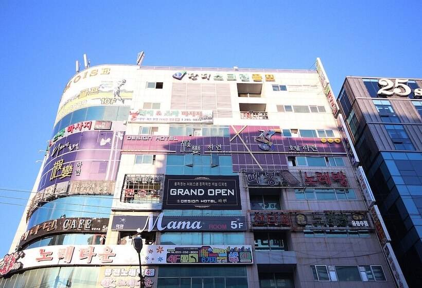 汽车旅馆  Changwon Haryeon Design
