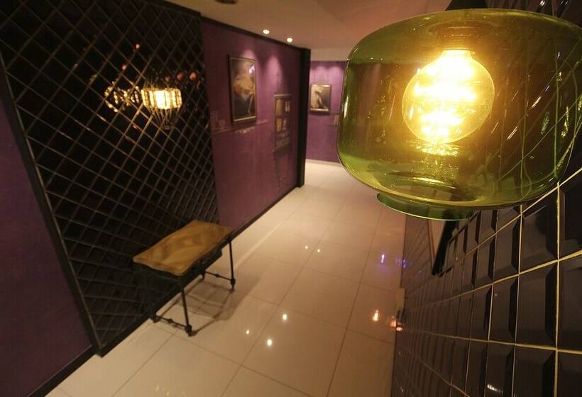 Motel Changwon Haryeon Design