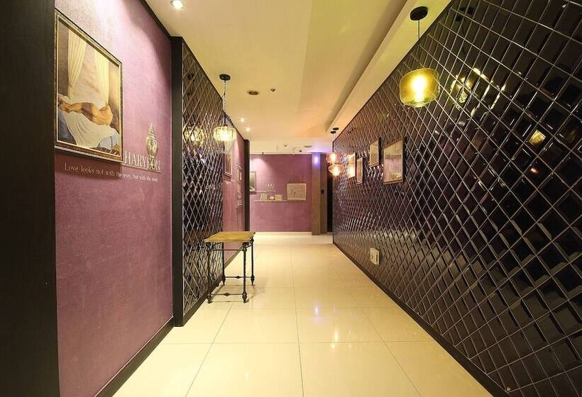 Motel Changwon Haryeon Design