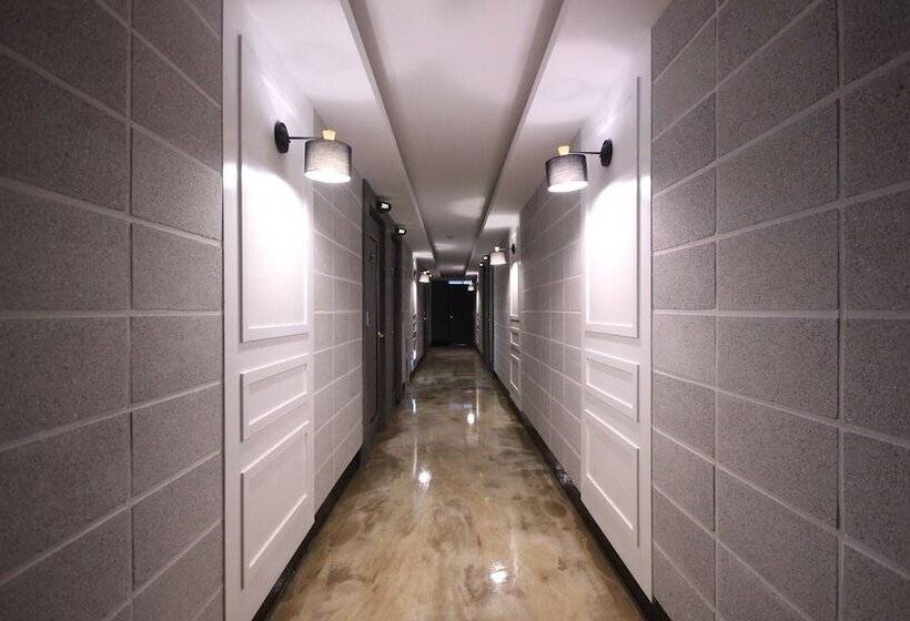 모텔 Gumi Wonpyeong Dong Hotel Khan