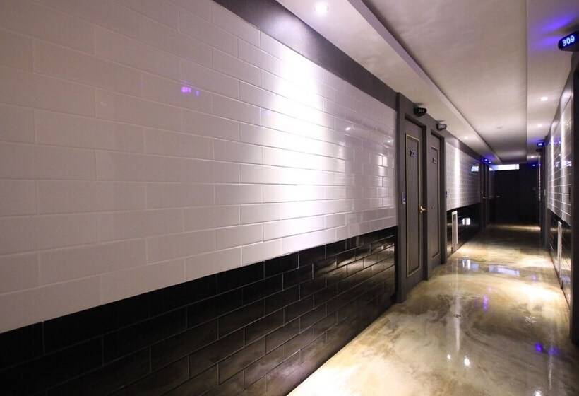 모텔 Gumi Wonpyeong Dong Hotel Khan