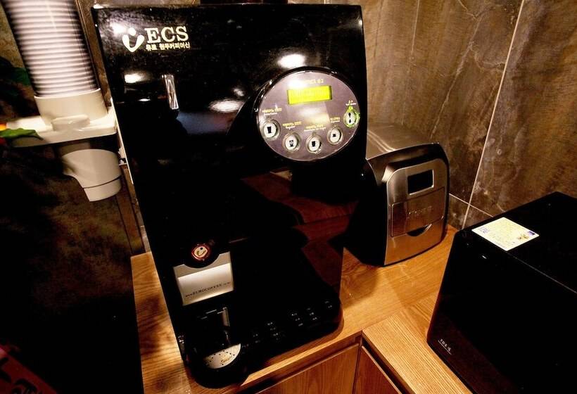 モーテル Guri Elin