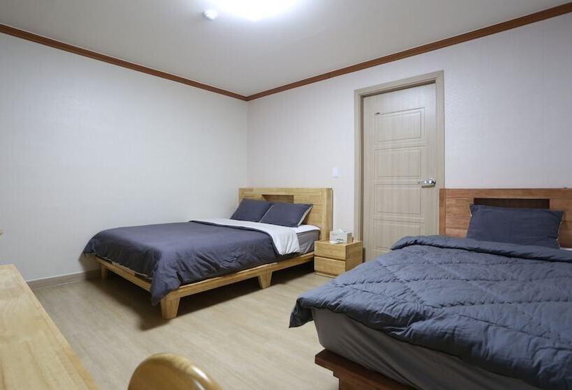 Oceanview Motel Sokcho