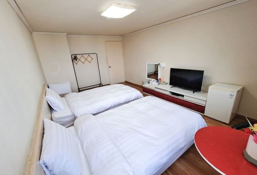 فندق على الطريق Yangyang Naksan Pebble Beach