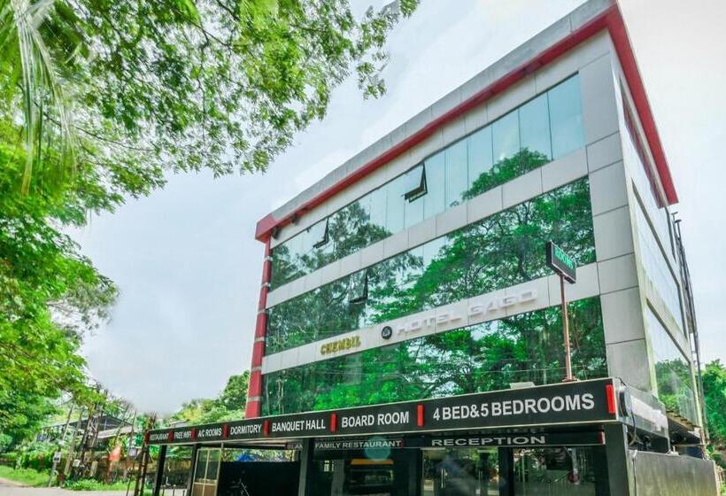 Oyo Flagship 19587 Hotel Gago