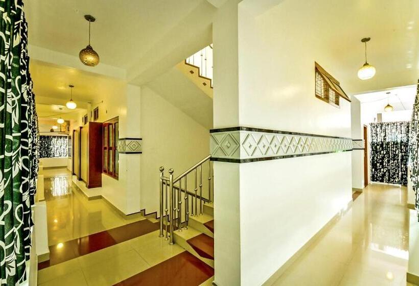 Oyo Flagship 19587 Hotel Gago