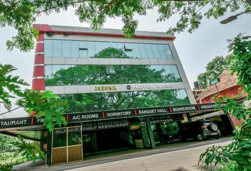 Oyo Flagship 19587 Hotel Gago