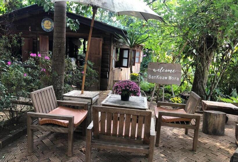پانسیون Ban Kaew Mo Ra Glamping & Restaurant