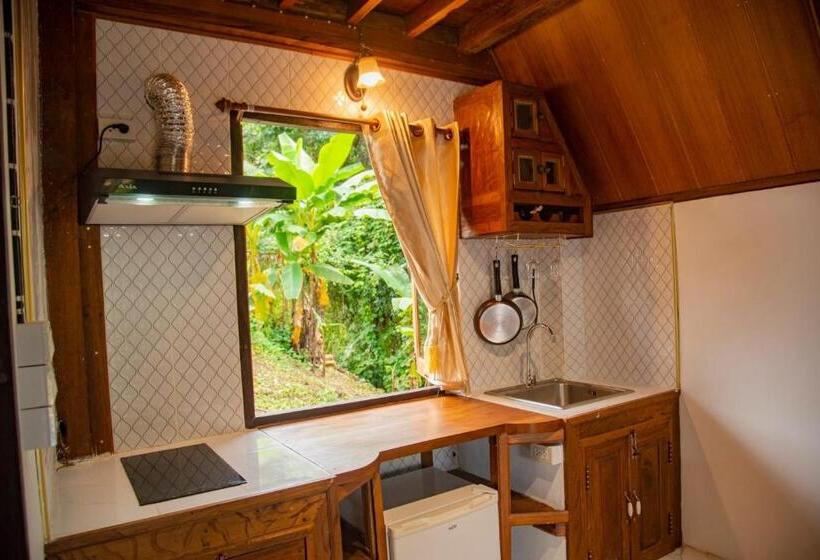 פנסיון Ban Kaew Mo Ra Glamping & Restaurant