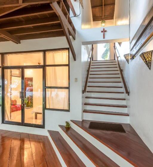 پانسیون Casa Bianca Siargao