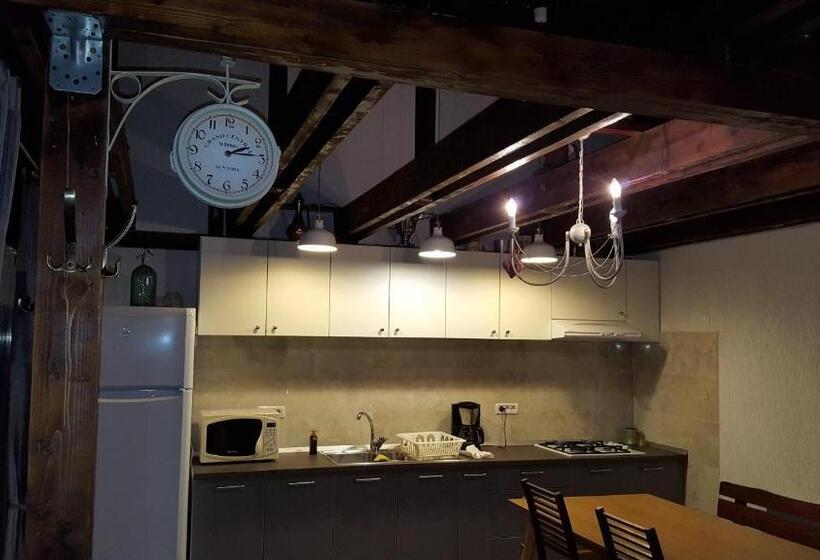 פנסיון Casa Cozia