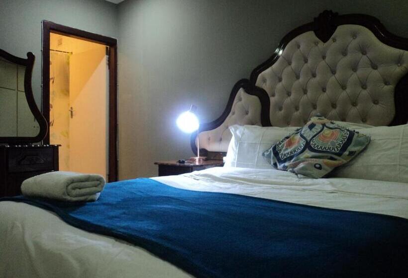 פנסיון Casa On The Bluff