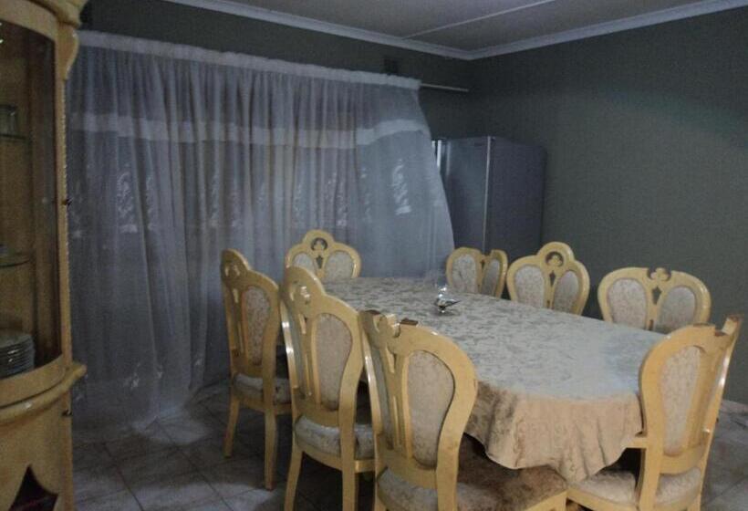 פנסיון Casa On The Bluff