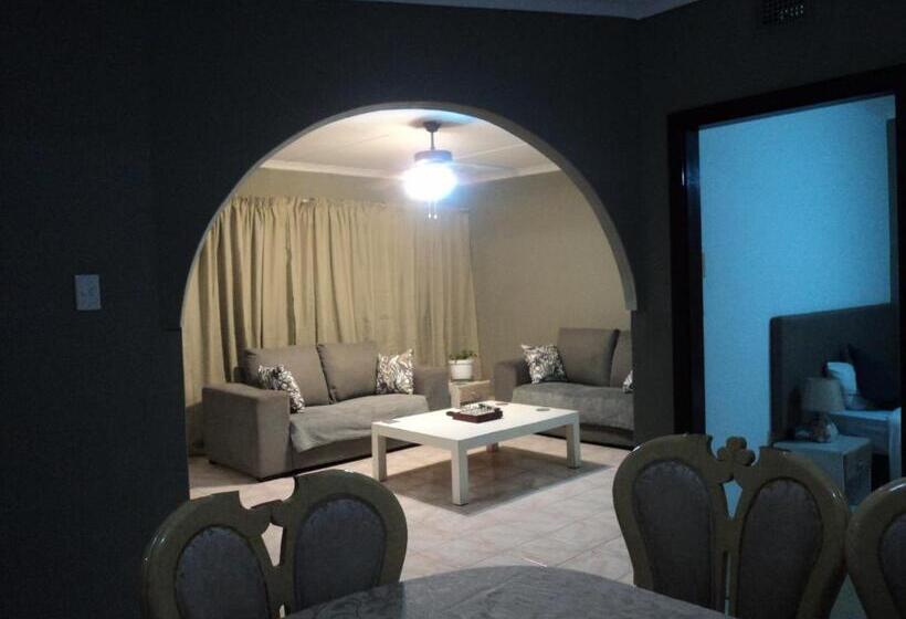 פנסיון Casa On The Bluff