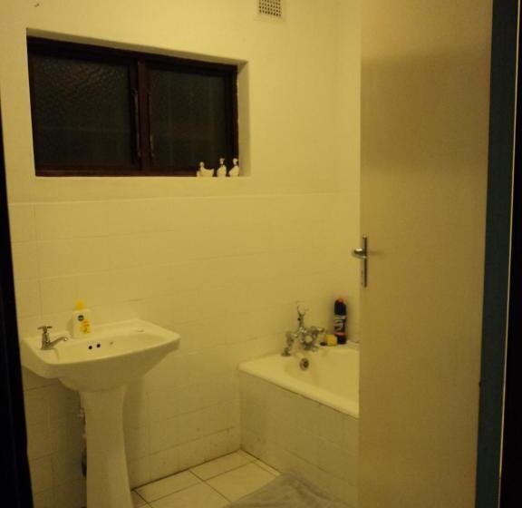 פנסיון Casa On The Bluff