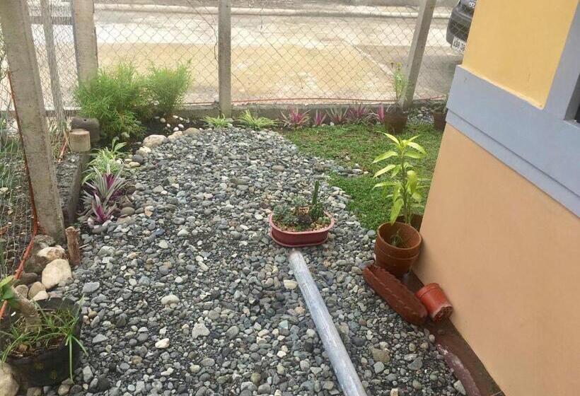 پانسیون Jireh’s Guests Home