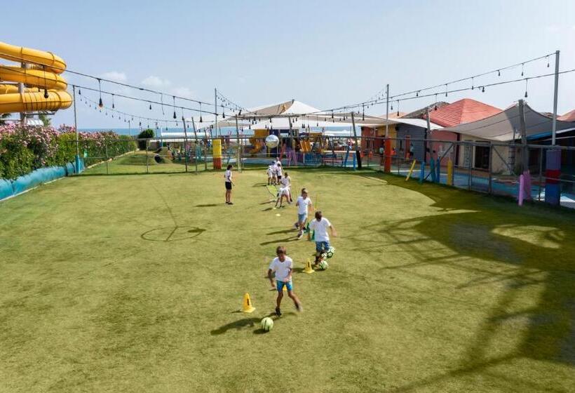 منتجع Papillon Belvil Holiday Village