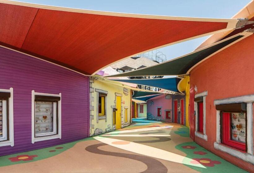 منتجع Papillon Belvil Holiday Village