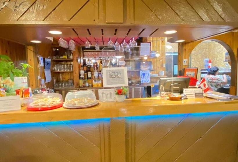 Rolphton Motel And Restaurant