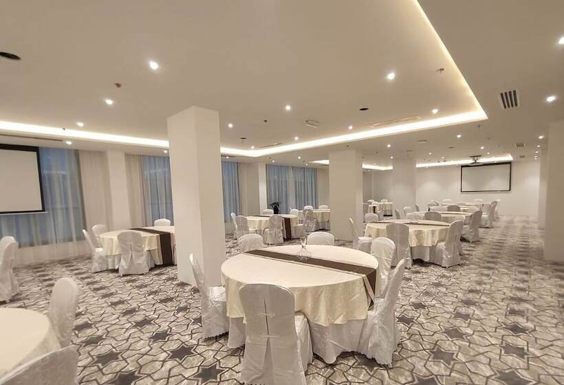 The Plaza Hotel & Resort