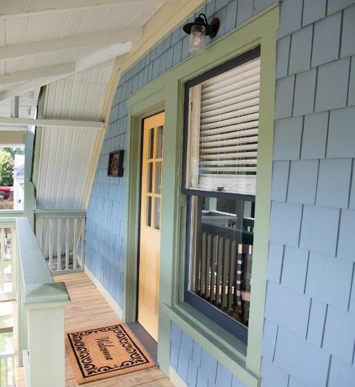 The Winona House   Boutique Hotel Near Downtown