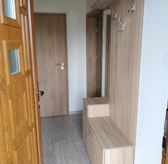 Tisza Panzió és Apartman