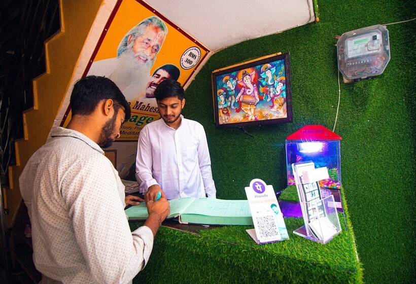 Triple One Hostels And Hotels