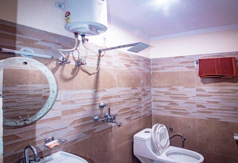 Triple One Hostels And Hotels