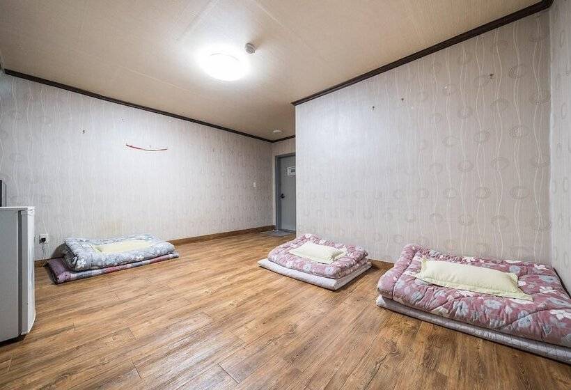 Yeongwol Cheongryeong Motel