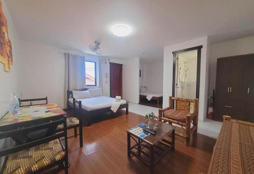 هاستل Gaja Go Dive & Inn